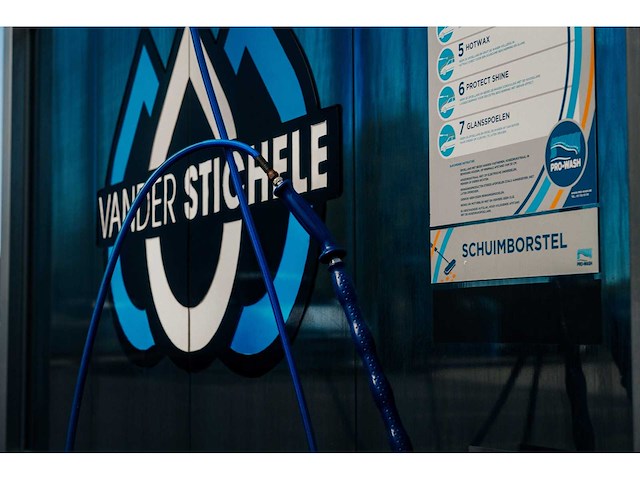 Premium 4-box self-carwashinstallatie - afbeelding 24 van  81