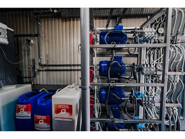 Premium 4-box self-carwashinstallatie - afbeelding 61 van  81