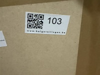 Prentkunst hand met bloemen - afbeelding 2 van  2