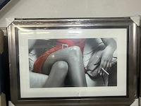 Prentkunst lady in red - afbeelding 1 van  1