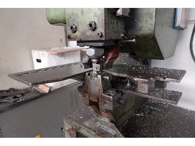 Pres mubea - afbeelding 6 van  10