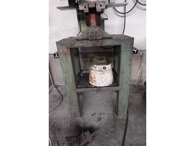 Pres mubea - afbeelding 10 van  10