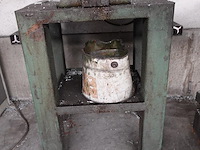 Pres mubea - afbeelding 10 van  10