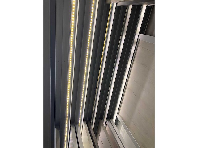 Presentatie blok mat alle inhoud (dressigs en schuifdeuren) - afbeelding 15 van  51