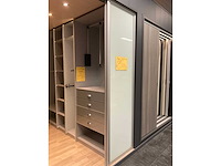 Presentatie blok mat alle inhoud (dressigs en schuifdeuren) - afbeelding 18 van  51