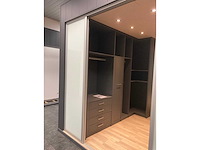 Presentatie blok mat alle inhoud (dressigs en schuifdeuren) - afbeelding 19 van  51