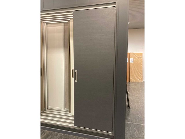 Presentatie blok mat alle inhoud (dressigs en schuifdeuren) - afbeelding 12 van  51