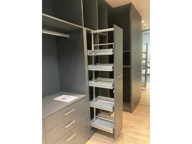 Presentatie blok mat alle inhoud (dressigs en schuifdeuren) - afbeelding 32 van  51