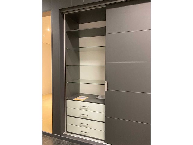 Presentatie blok mat alle inhoud (dressigs en schuifdeuren) - afbeelding 39 van  51