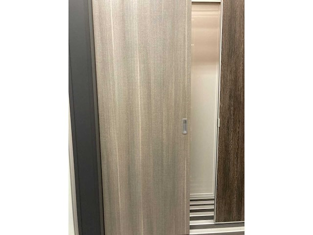 Presentatie blok mat alle inhoud (dressigs en schuifdeuren) - afbeelding 34 van  51