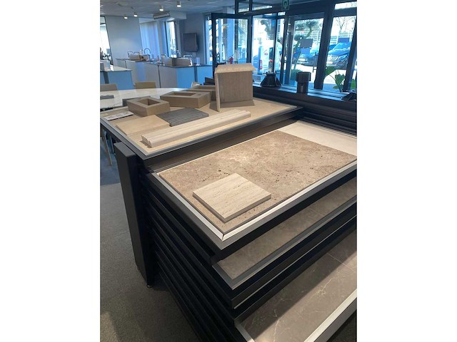 Presentatie meubel - afbeelding 2 van  9