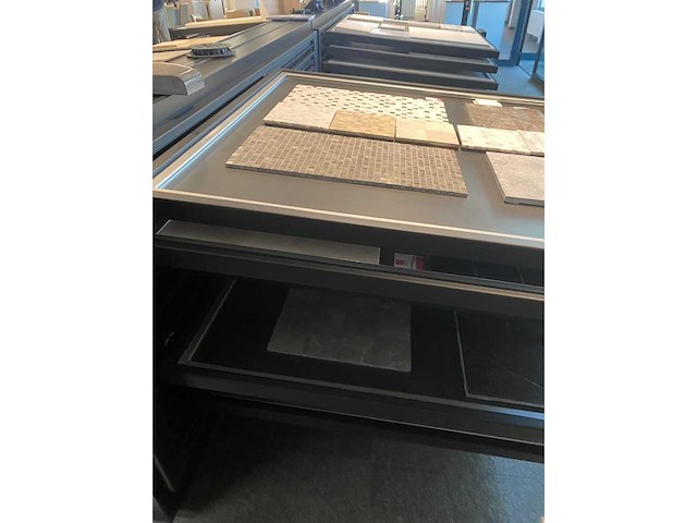 Presentatie meubel - afbeelding 4 van  9