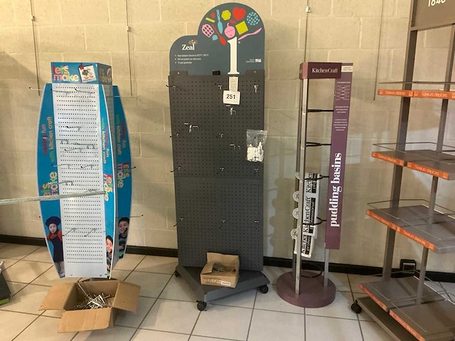 Presentatie meubels (4x) - afbeelding 1 van  5