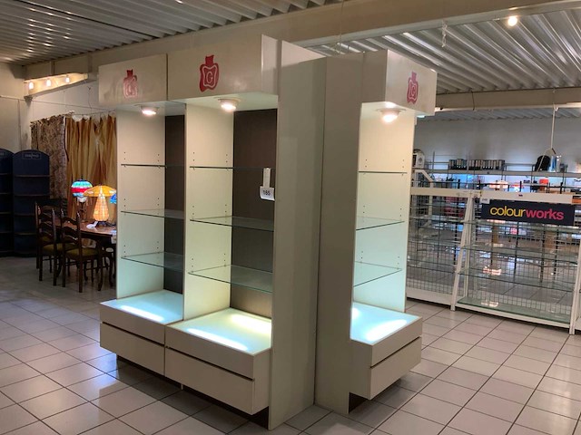 Presentatie open kast (4x) - afbeelding 1 van  6