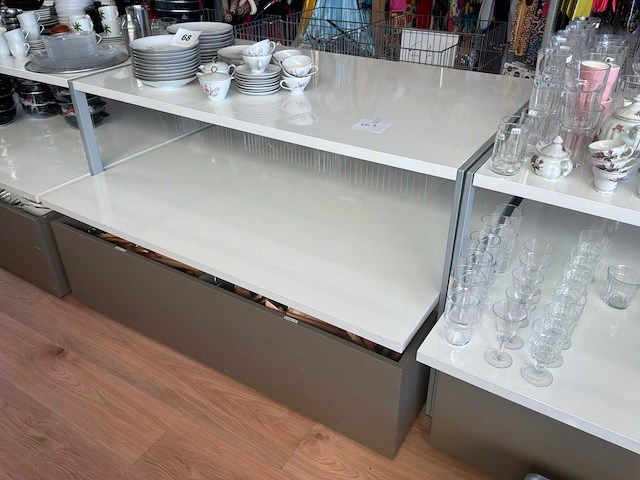 Presentatie tafel (3x) - afbeelding 1 van  5
