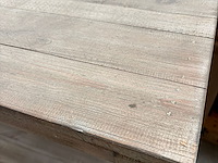 Presentatie tafel in wrakhout - afbeelding 1 van  2
