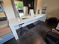 Presentatie tafel met spiegels - afbeelding 2 van  7