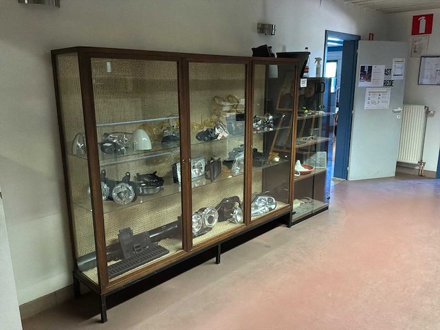 Presentatie vitrine (2x) - afbeelding 2 van  2