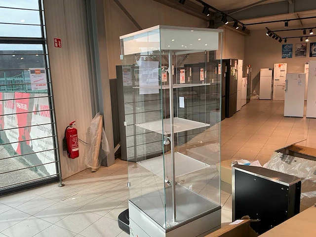 Presentatie vitrine - afbeelding 1 van  4