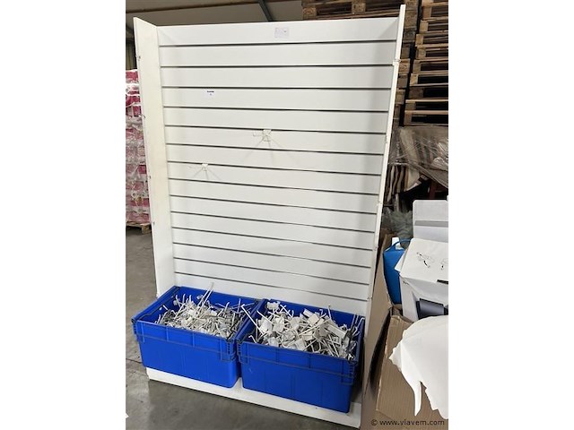 Presentatierek en 2 bakken inh. haken - afbeelding 1 van  5