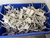 Presentatierek en 2 bakken inh. haken - afbeelding 2 van  5