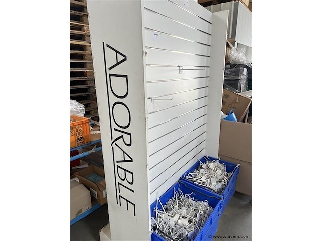 Presentatierek en 2 bakken inh. haken - afbeelding 5 van  5