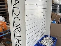 Presentatierek en 2 bakken inh. haken - afbeelding 5 van  5