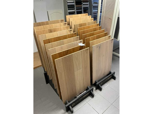 Presentatierek met stalen parket (2x) - afbeelding 2 van  2