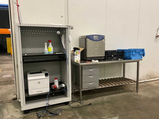 Printer hp en werkmeubilair - afbeelding 1 van  18