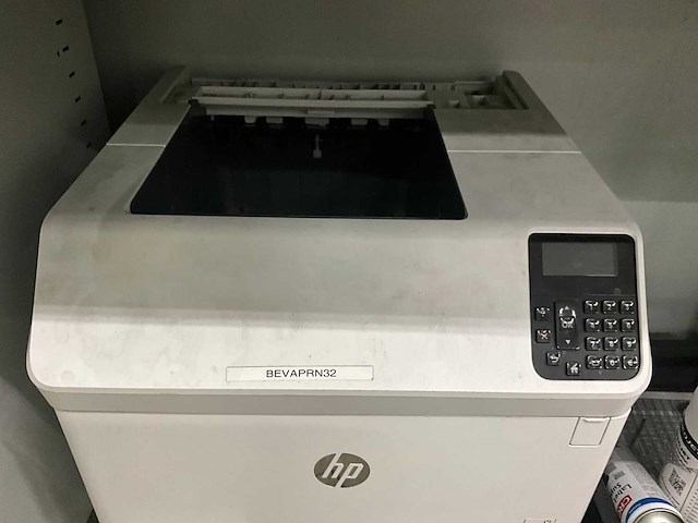 Printer hp en werkmeubilair - afbeelding 12 van  18