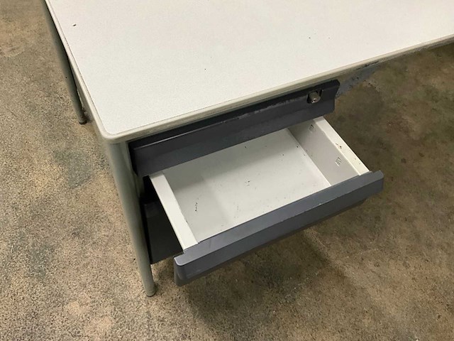 Printer hp en werkmeubilair - afbeelding 7 van  16