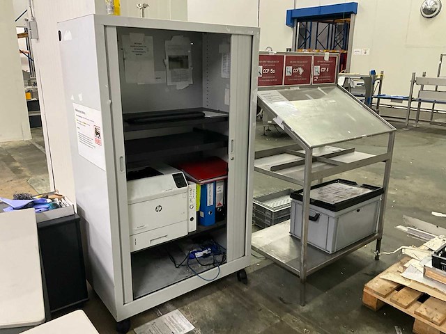 Printer hp en werkmeubilair - afbeelding 1 van  16