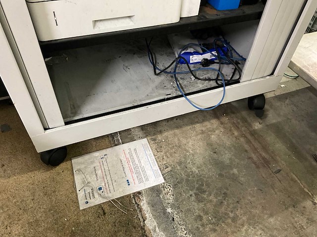 Printer hp en werkmeubilair - afbeelding 12 van  16