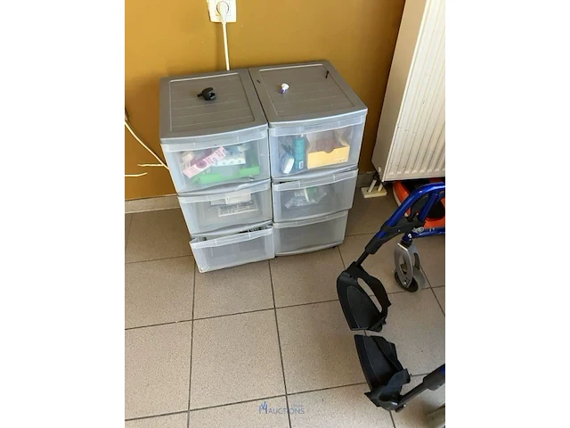Privé inboedel - afbeelding 187 van  216