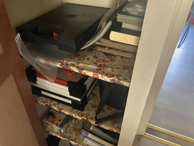 Privé inboedel - afbeelding 92 van  235