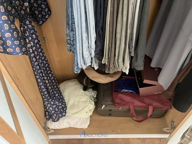 Privé inboedel - afbeelding 110 van  235