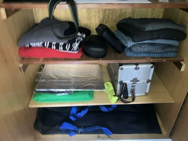 Privé inboedel - afbeelding 144 van  235