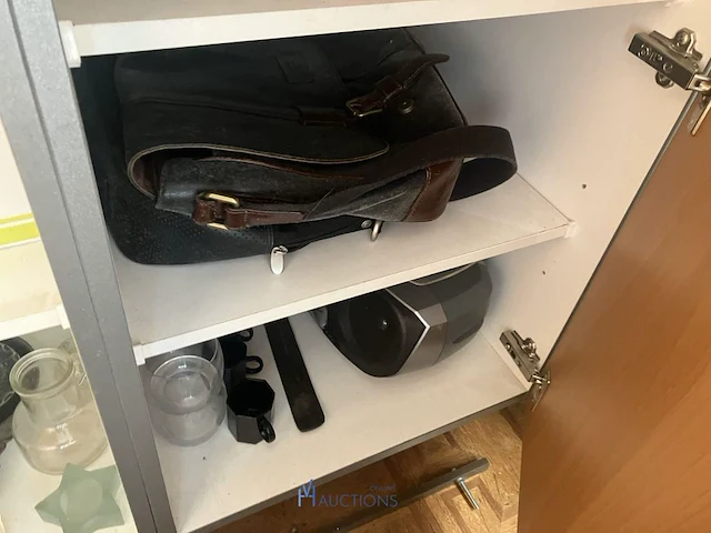 Privé inboedel - afbeelding 164 van  235