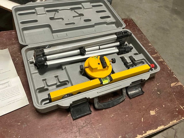 Prm30305 laserwaterpas - afbeelding 1 van  2
