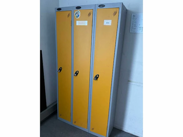 Probe 3-deurs lockerkast (3x) - afbeelding 2 van  7