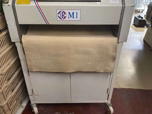 Prodecor fac m1 stokbroodmachine - afbeelding 3 van  7