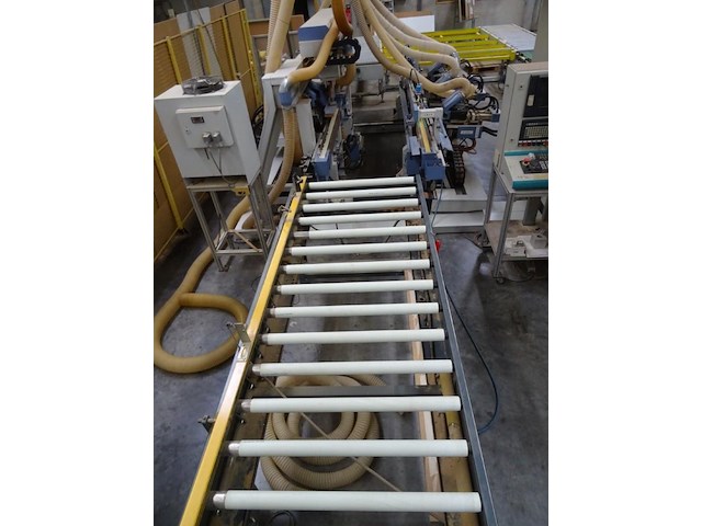 Productiestraat infrezen deurbladen - afbeelding 2 van  26