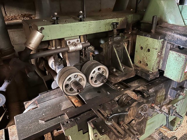 Production lines - afbeelding 10 van  22