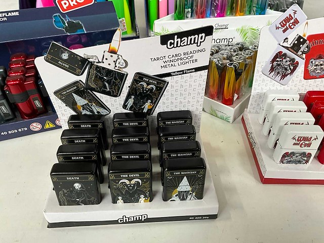 Prof & champ diverse aanstekers in display (173x) - afbeelding 2 van  9