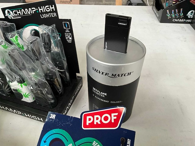 Prof & champ diverse aanstekers in display (173x) - afbeelding 5 van  9