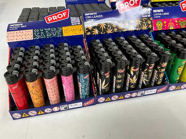 Prof diverse aanstekers in display (245x) - afbeelding 2 van  5