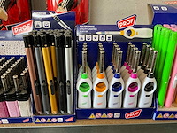 Prof diverse aanstekers in display + 3x asbak - afbeelding 3 van  6