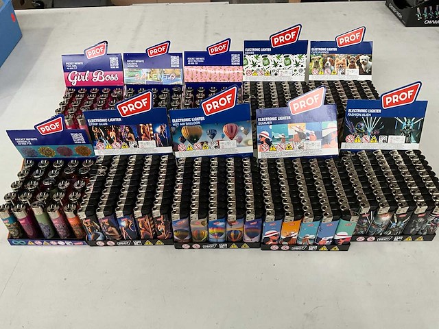 Prof diverse aanstekers in display (400x) - afbeelding 1 van  5