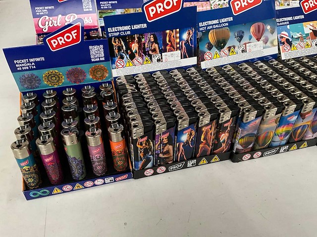 Prof diverse aanstekers in display (400x) - afbeelding 2 van  5