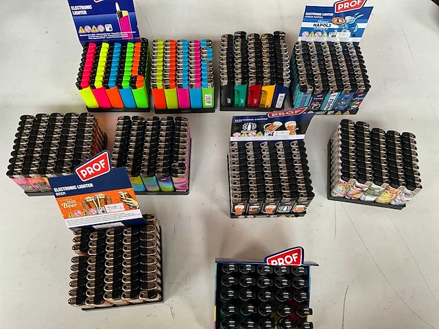 Prof diverse aanstekers in display (470x) - afbeelding 5 van  5
